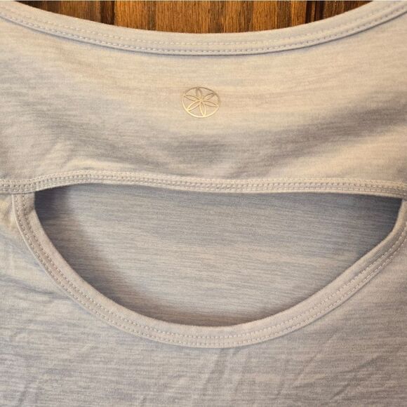 GAIAM Yoga Ruched Cut out Top XSMALL NWT - Picture 8 of 10